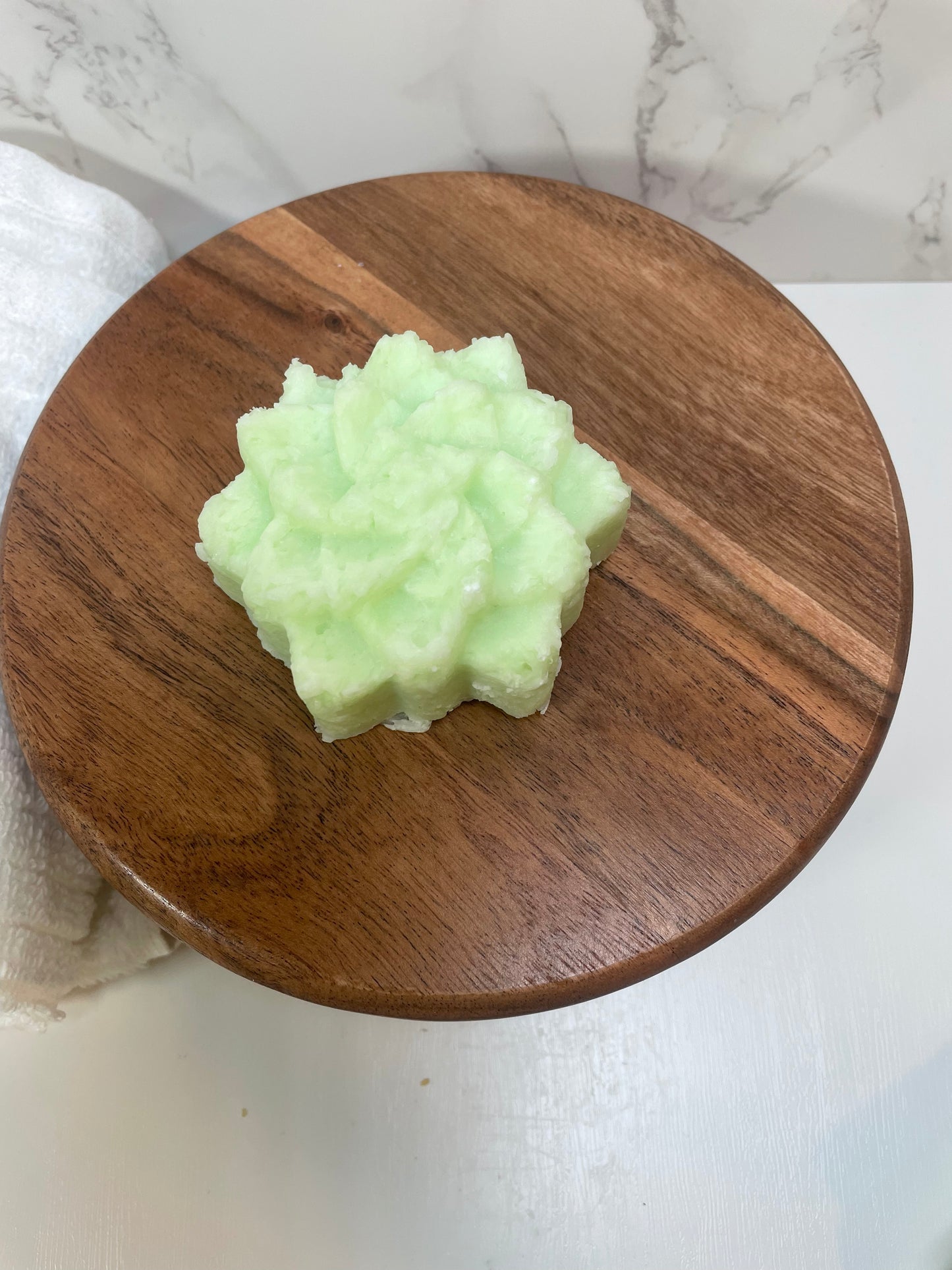 Shampoo Bar- Aloe & Lily- top view- Starlight Soapery